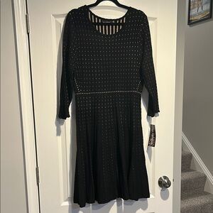 Nina Leonard Black and Tan Long Sleeve Dress